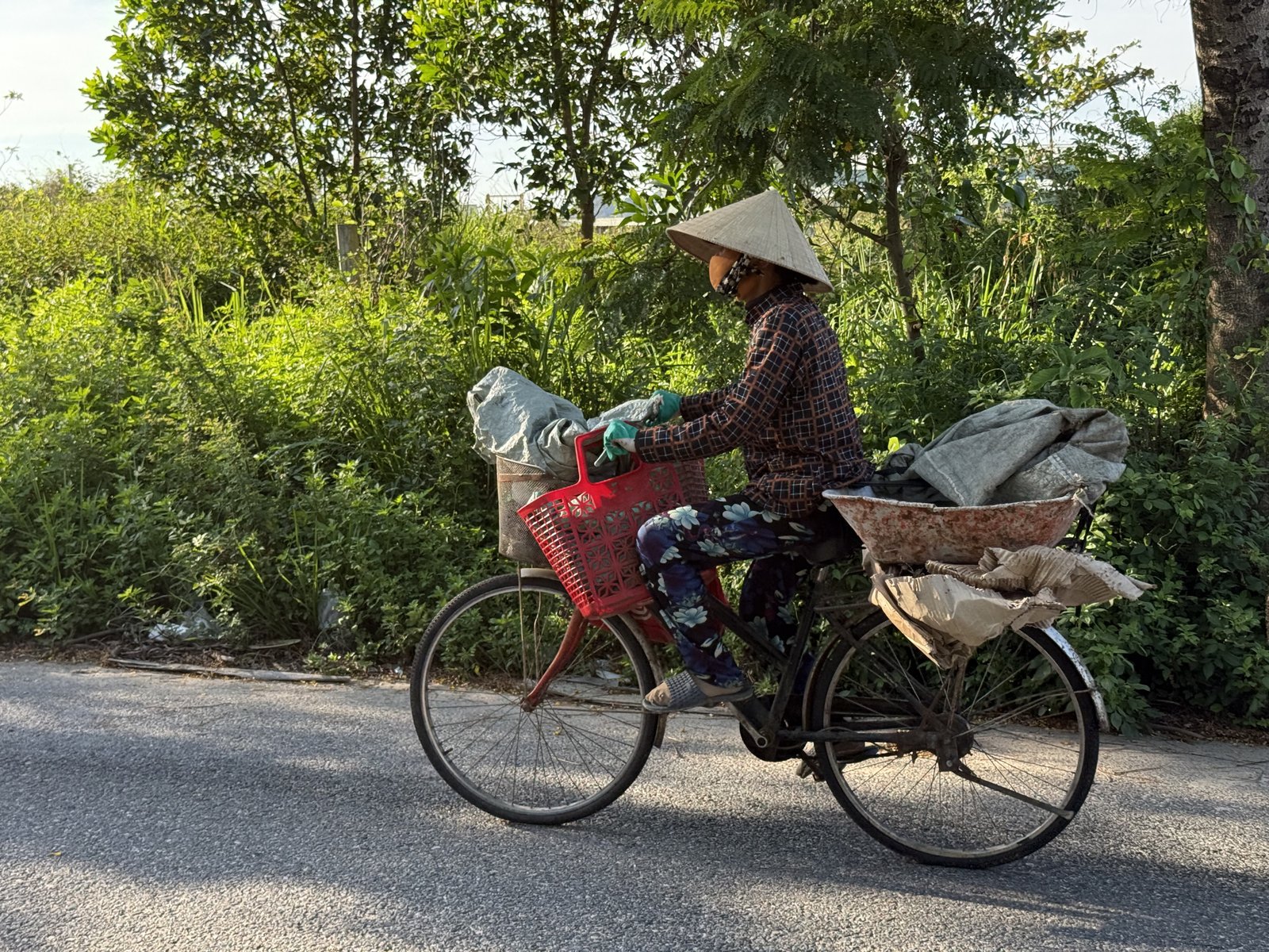 Da Nang is up before you are.