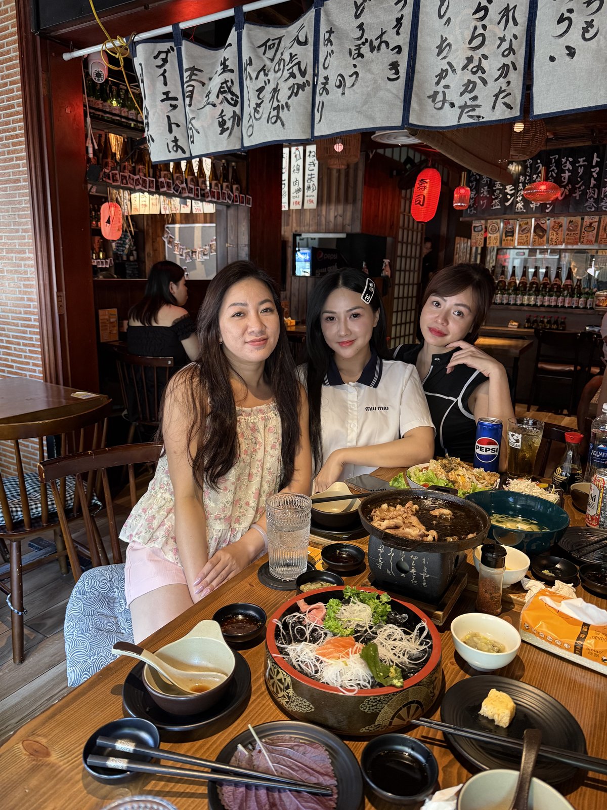 Lunch with Diem's old friends.