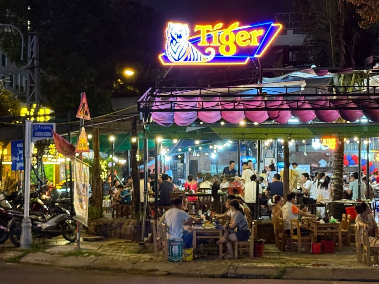 Năm Rảnh Quán, under the Tiger sign.